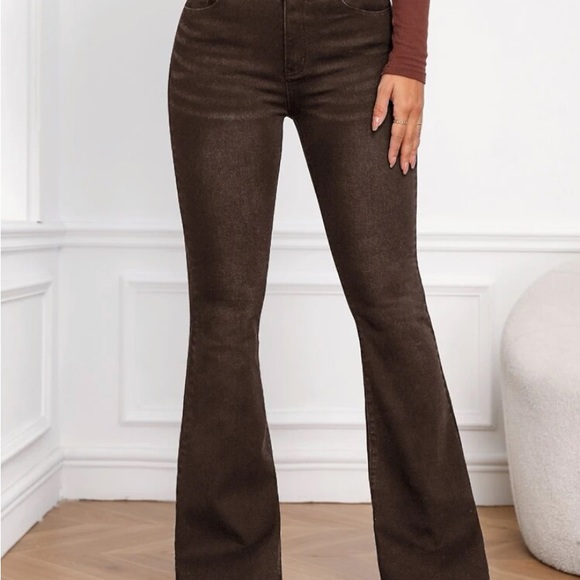 Slant Pocket Bootcut Leg Jeans in coffee brown in a M/ US 6. - Picture 6 of 6